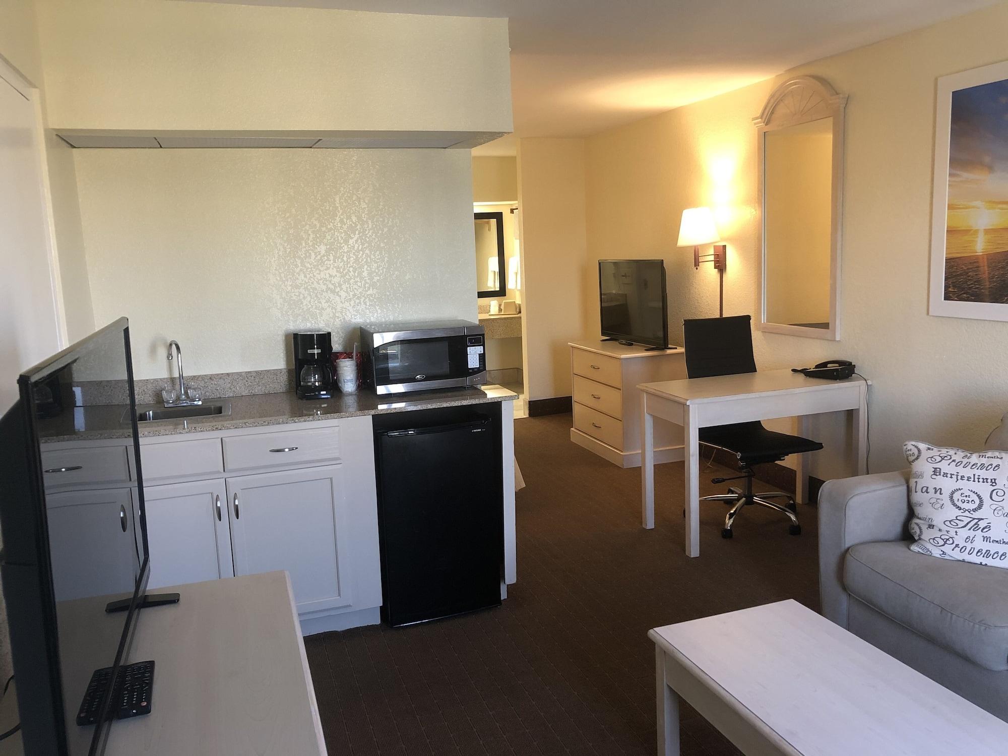 Days Inn & Suites By Wyndham Navarre - Near Beaches Hurlburt Exterior foto