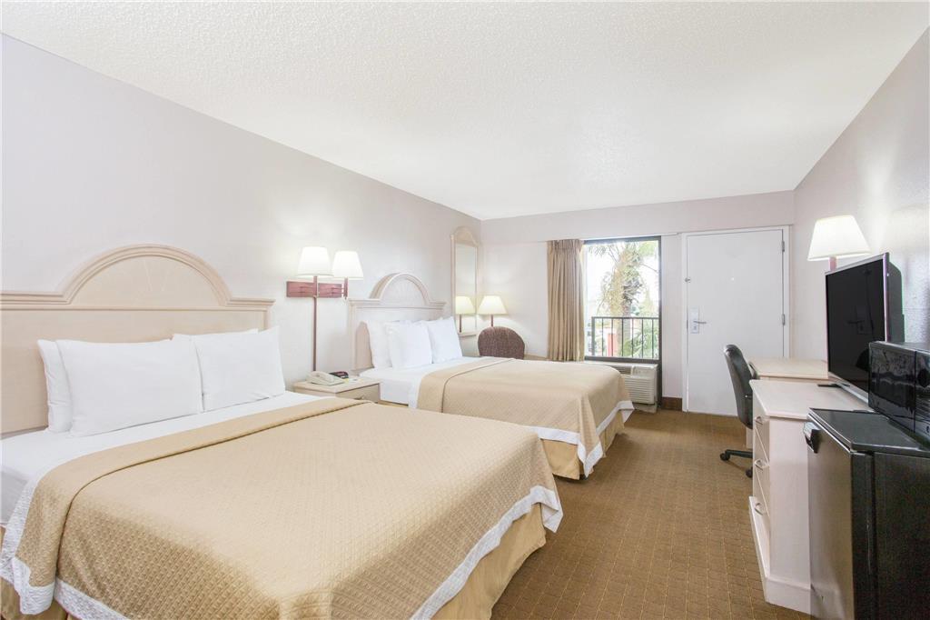 Days Inn & Suites By Wyndham Navarre - Near Beaches Hurlburt Quarto foto
