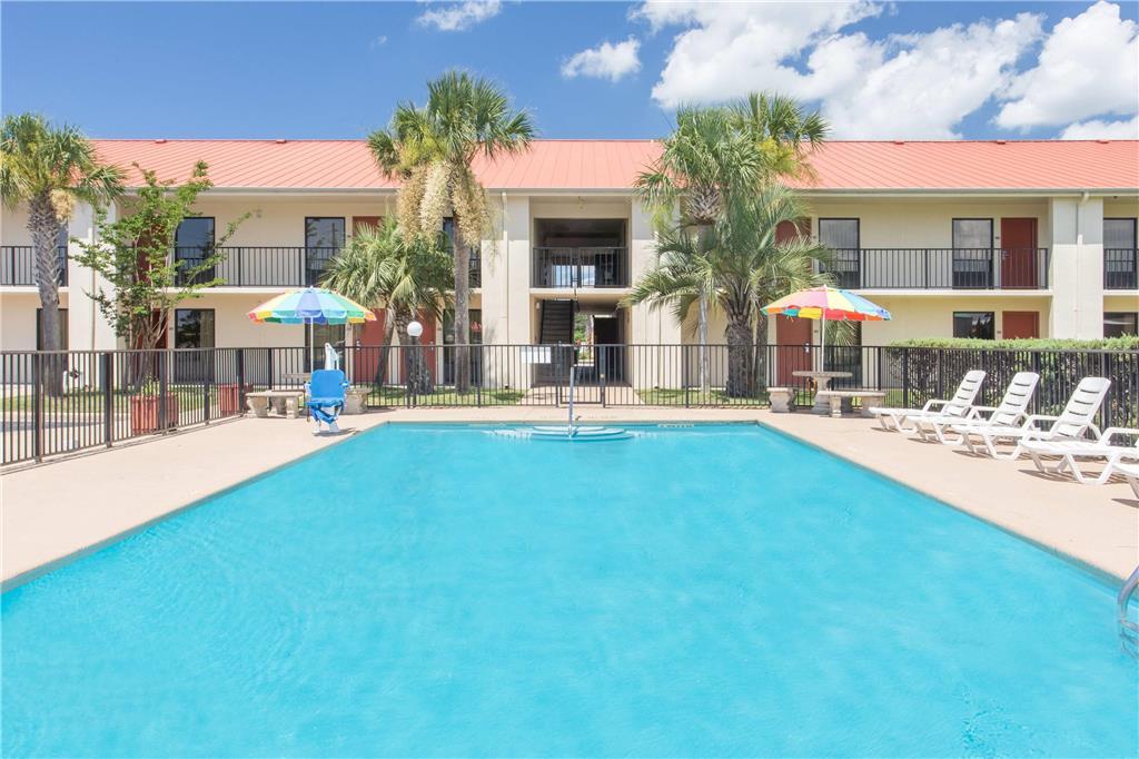 Days Inn & Suites By Wyndham Navarre - Near Beaches Hurlburt Instalações foto