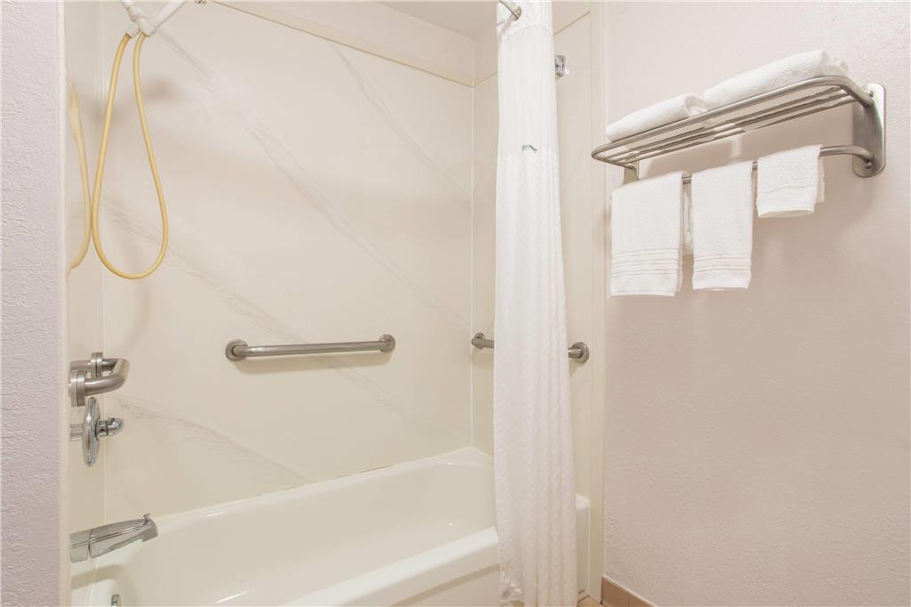 Days Inn & Suites By Wyndham Navarre - Near Beaches Hurlburt Quarto foto
